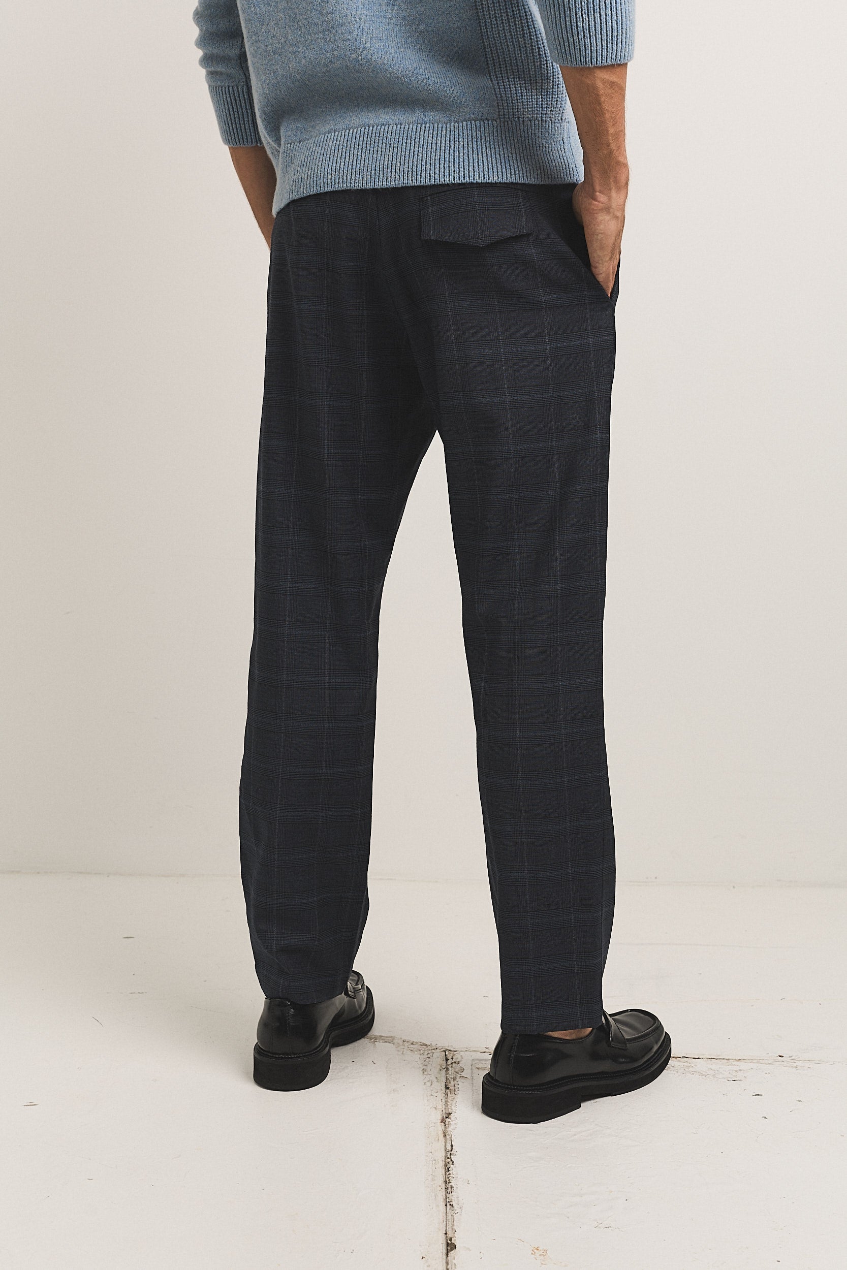 BRAD PANTS